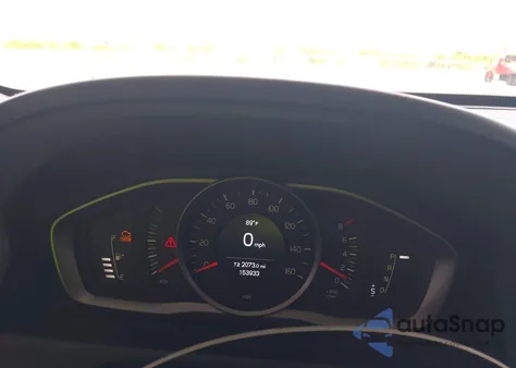 2015 Volvo Xc60 T5 from USA, damaged, VIN YV440MDA4F2615902